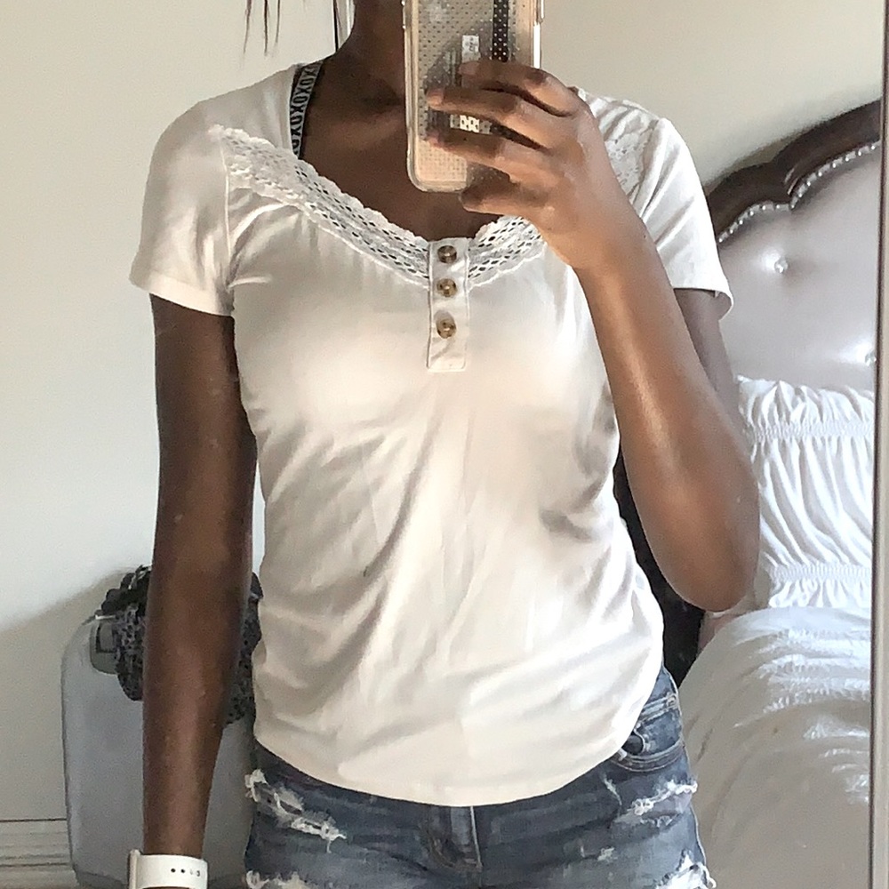 White top size small